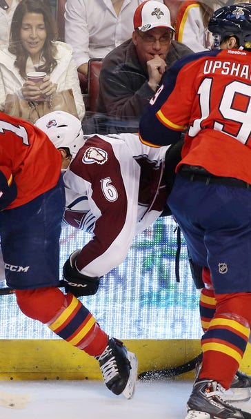 Panthers make mad dash in 3rd, come up short against Avalanche